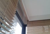 Detail bambusové žaluzie pro zastínění oken