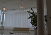Zastínění kanceláří záclonovými žaluziemi