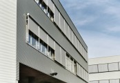 Screenové rolety zvenku